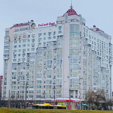 Real Home Apartments- Geroiv Dnipra Metro Station Kyiv Exterior photo