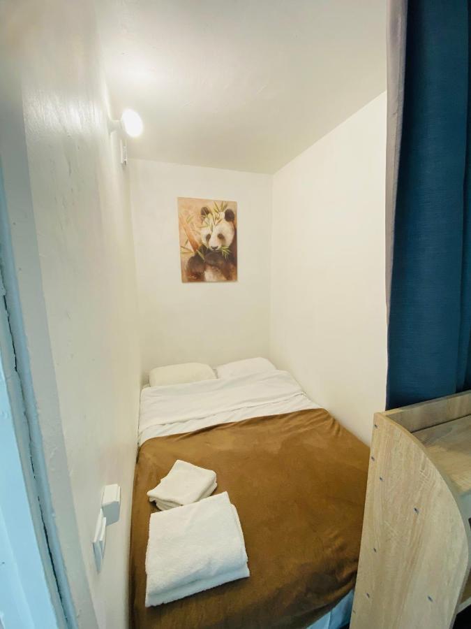 Real Apartments- Geroiv Dnipra Metro Station Kiew
