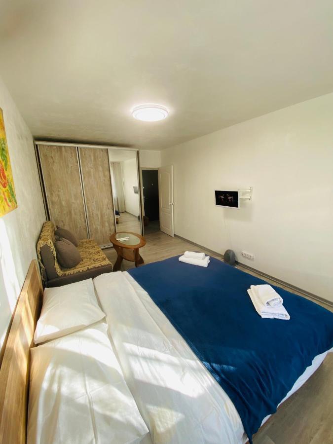 Real Apartments- Geroiv Dnipra Metro Station Apartment Kyiv