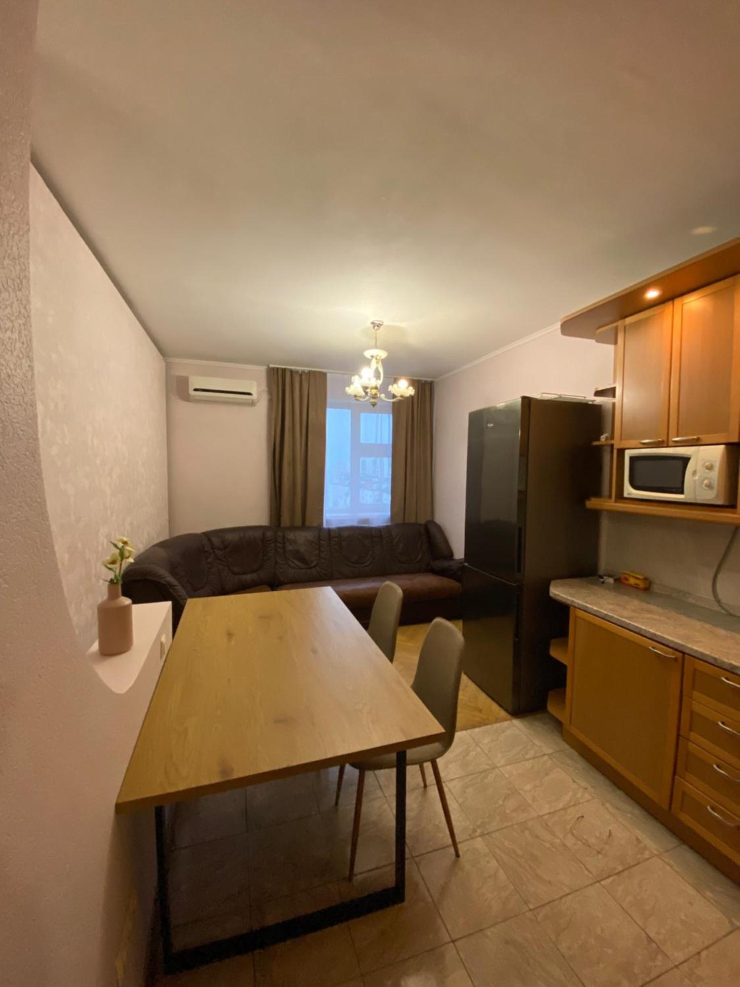 Real Apartments- Geroiv Dnipra Metro Station * Kyiv